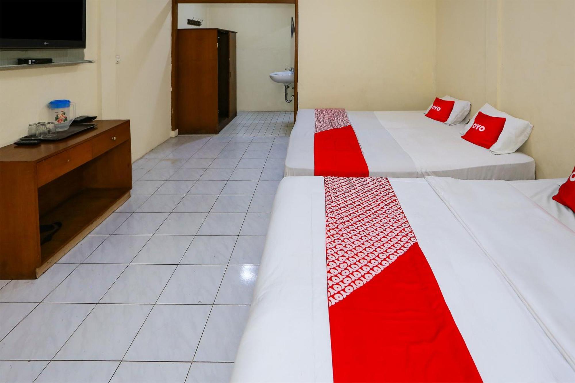 Capital O 93349 Hotel Gondangdia Bogor Exteriör bild